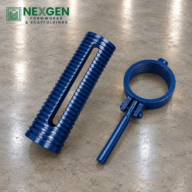 Adjustment collar and prop nut for telescopic props